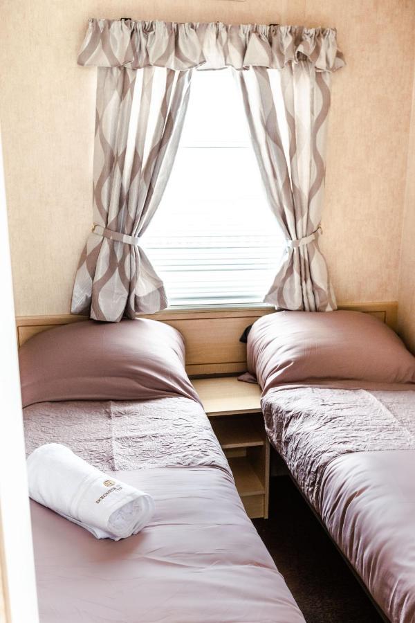 Kings Caravan - Family Groups Only - Very Quiet Park Villa Skegness Eksteriør billede